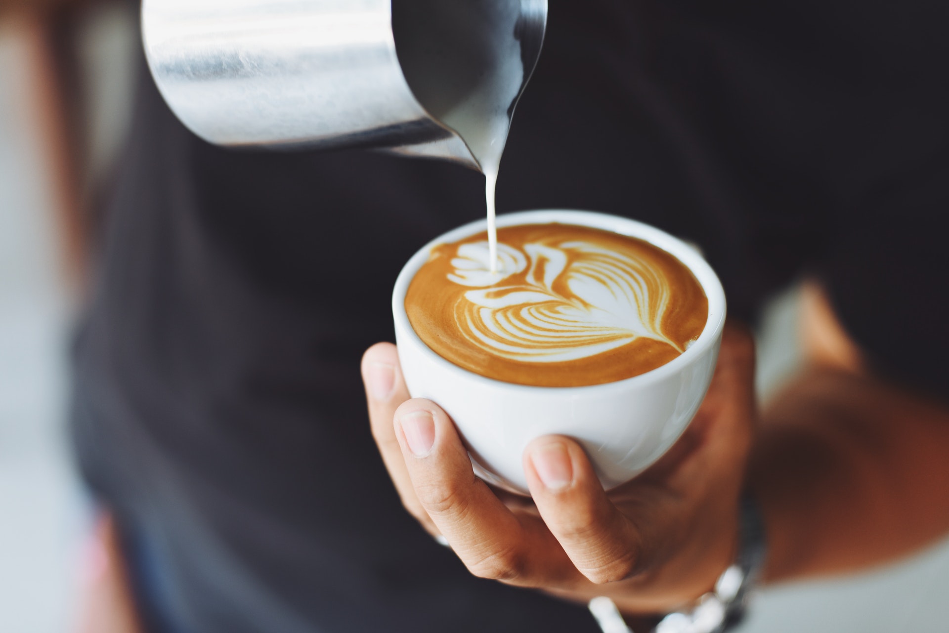 Ekspres do kawy – jaki wybrać do domowego użytku?
